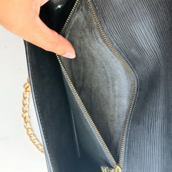 LV Epi Dragonne Sellier leather clutch as crossbody - Picture 12 of 16
